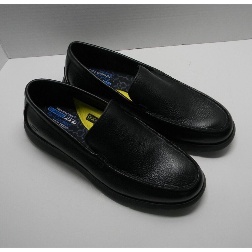 Skechers Ossie Loafer Black Leather goga mat Air cooled Memory Foam NWOT